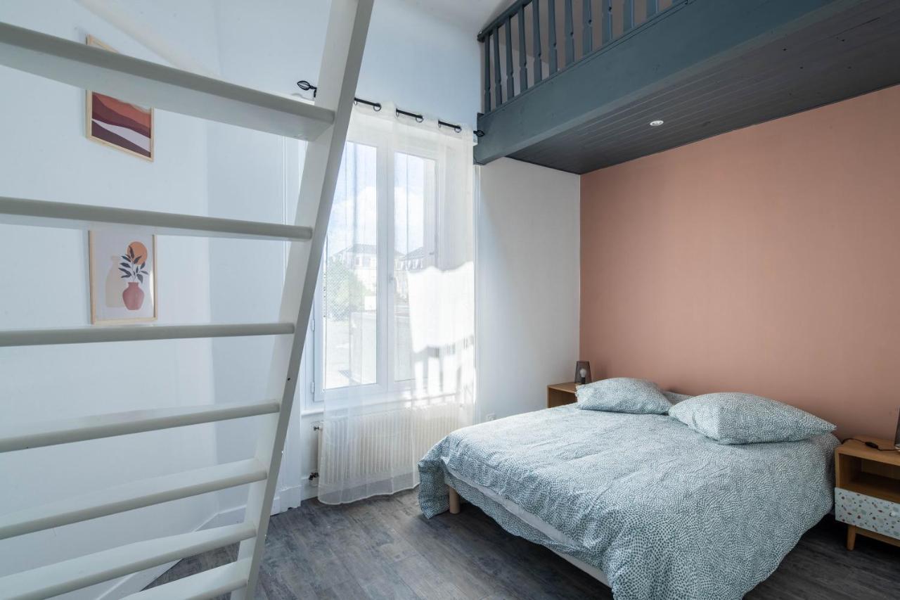 פואטייה Maison De Ville En Plein Centre Avec Terrasse מראה חיצוני תמונה